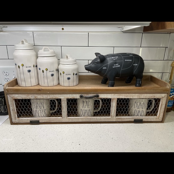 Meet your Posher, Brittney - Picture 3 of 3